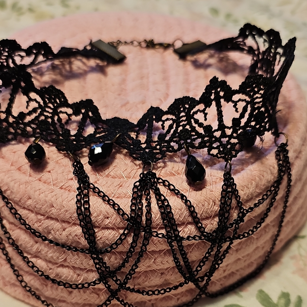 Elegant Black Lace Choker Necklace